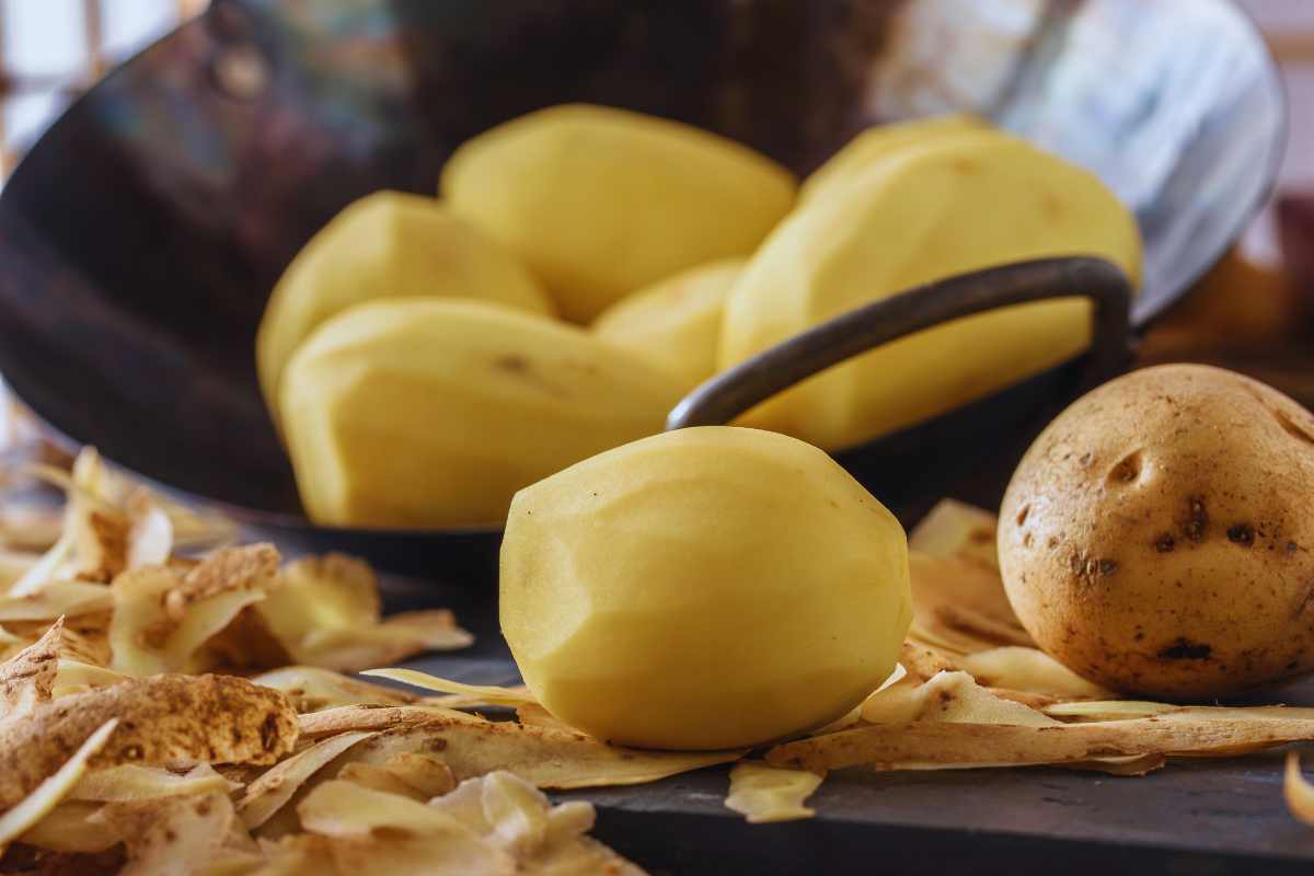 come pelare le patate senza il pelapatate