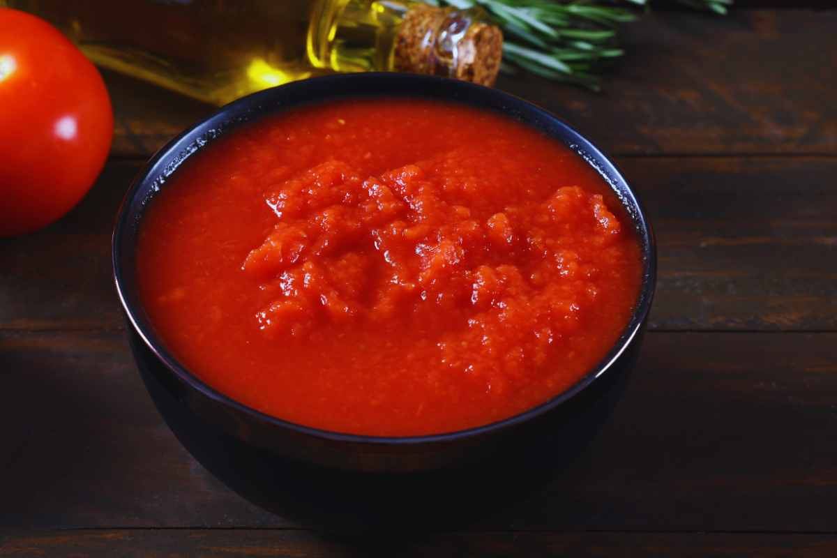 deliziosa e che dura a lungo la passata di pomodoro con il trucco della nonna