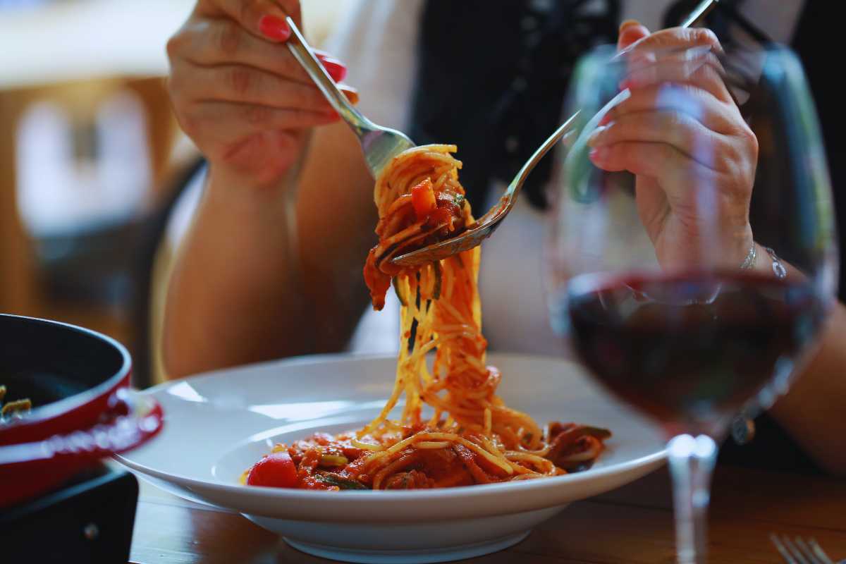 il trucco di cannavacciuolo per gli spaghetti al pomodoro