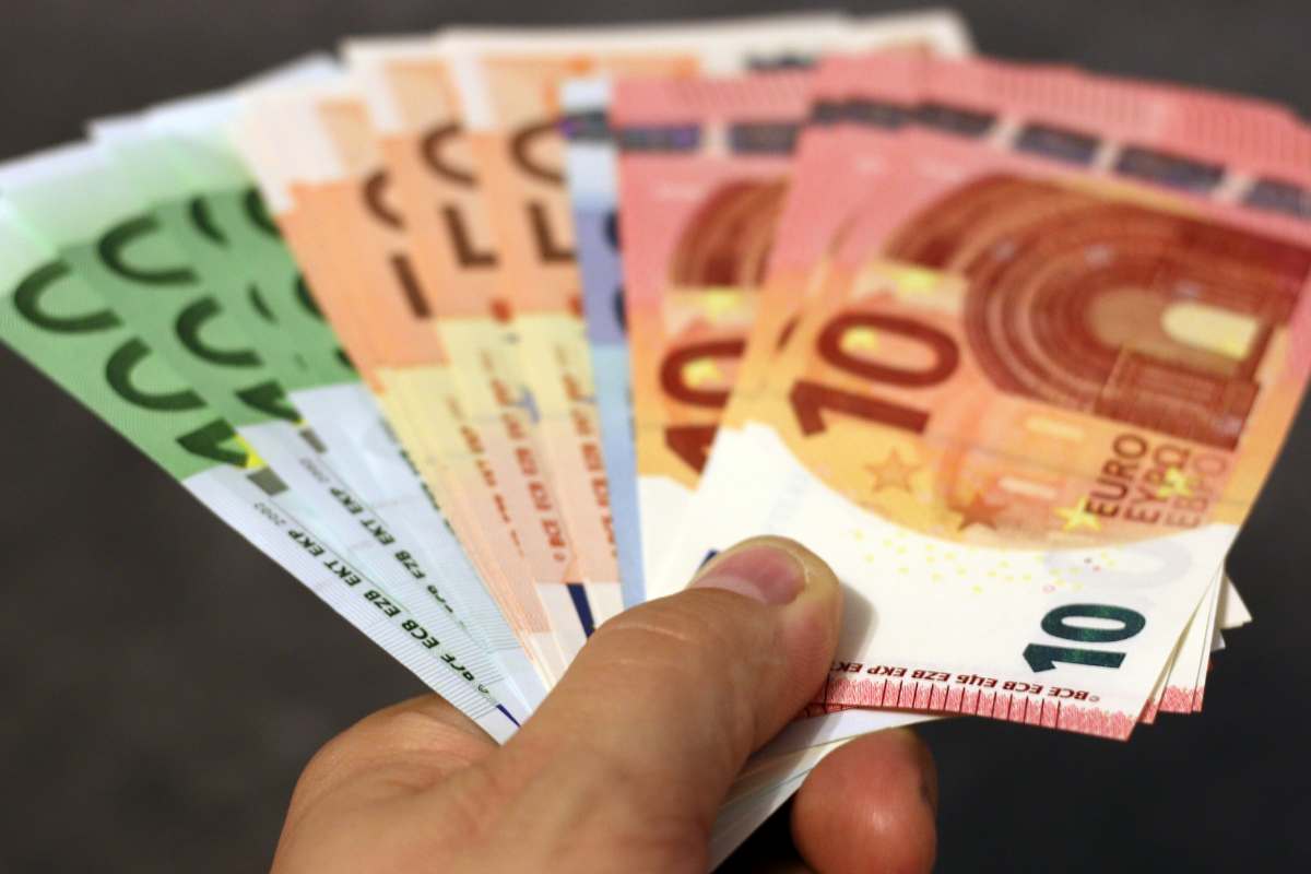 cosa succede dopo invio domanda 350 euro