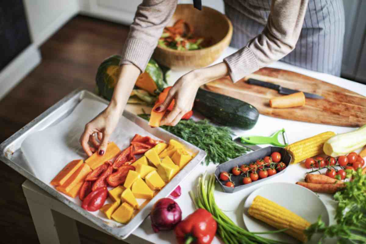 La lasagna vegana è un'alternativa gustosa e salutare alle tradizionali lasagne di carne, perfetta per chi cerca un'opzione più leggera